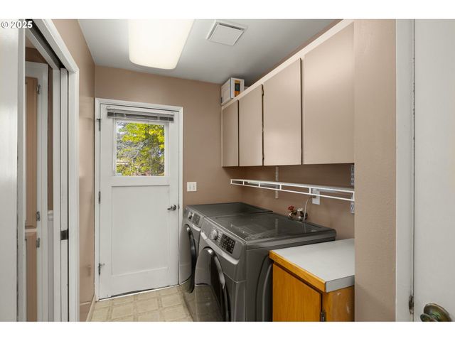 18665 Sw Honeywood Dr, Beaverton, OR 97003