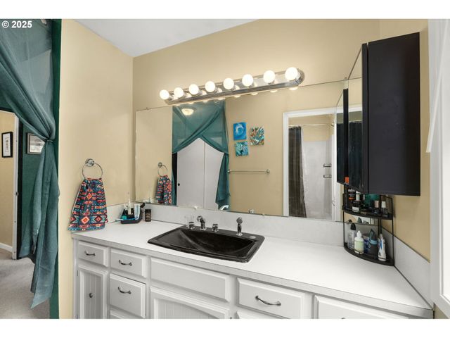 18665 Sw Honeywood Dr, Beaverton, OR 97003