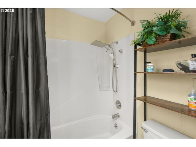 18665 Sw Honeywood Dr, Beaverton, OR 97003