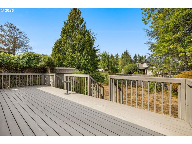 18665 Sw Honeywood Dr, Beaverton, OR 97003