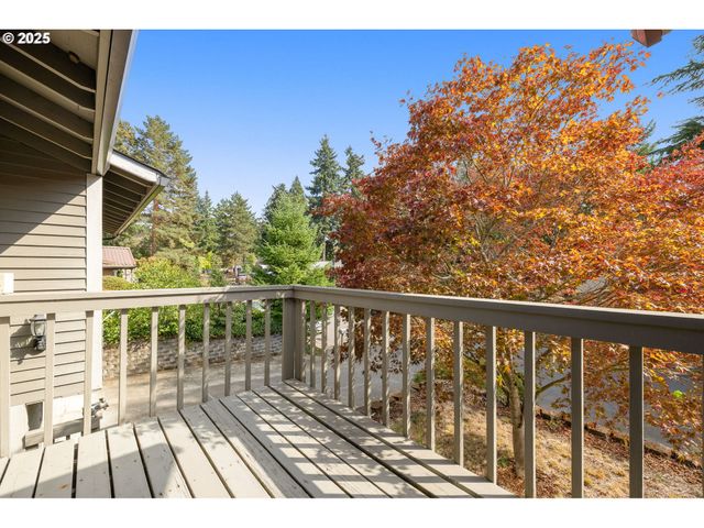 18665 Sw Honeywood Dr, Beaverton, OR 97003