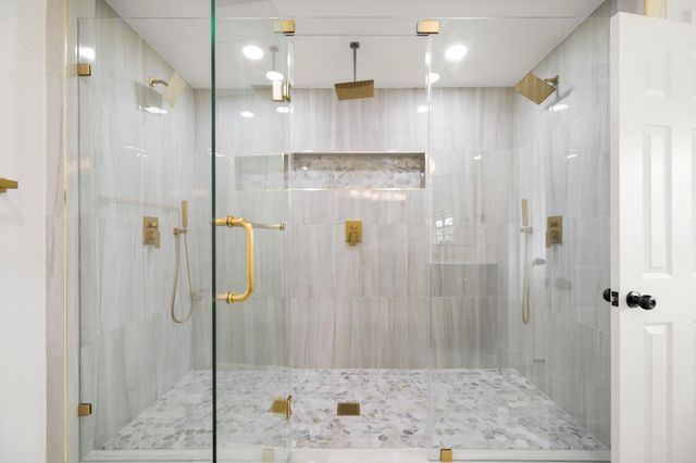 8202 Glencrest Street, Houston, TX 77061