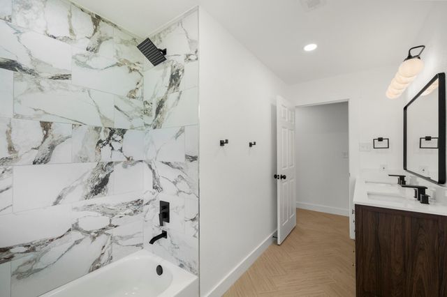 8202 Glencrest Street, Houston, TX 77061