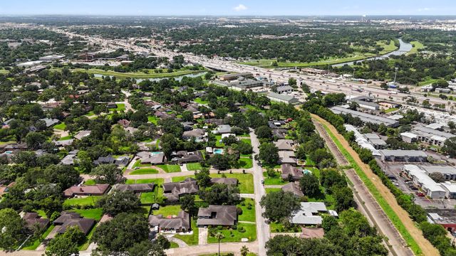 8202 Glencrest Street, Houston, TX 77061