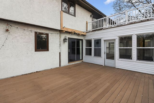 806 Hillview Drive, Lemont, IL 60439