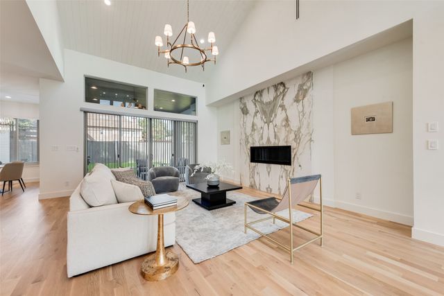 6411 Royal Lane, Dallas, TX 75230