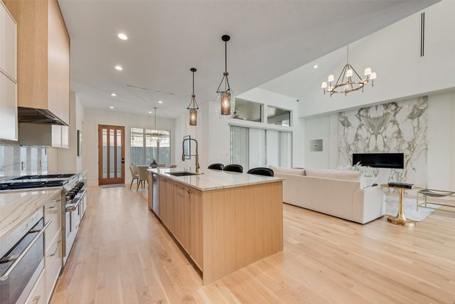 6411 Royal Lane, Dallas, TX 75230