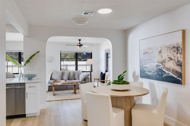 214 LORRAINE AVENUE, Venice, FL 34293