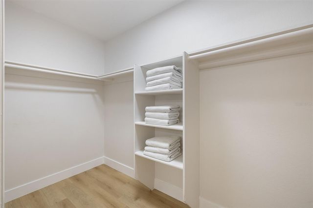 214 LORRAINE AVENUE, Venice, FL 34293