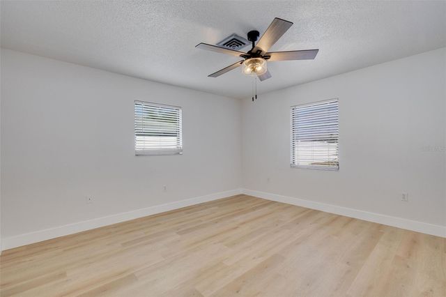 214 LORRAINE AVENUE, Venice, FL 34293