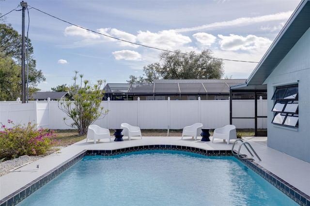 214 LORRAINE AVENUE, Venice, FL 34293