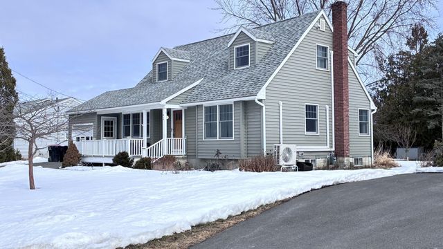 42 Lakeshore Drive, Plattsburgh, NY 12901