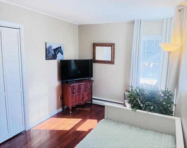 42 Lakeshore Drive, Plattsburgh, NY 12901