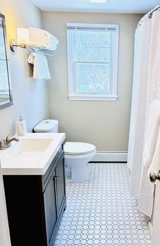 42 Lakeshore Drive, Plattsburgh, NY 12901