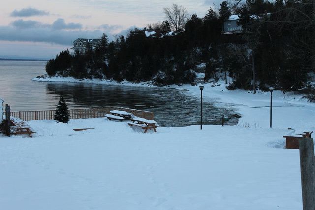 42 Lakeshore Drive, Plattsburgh, NY 12901