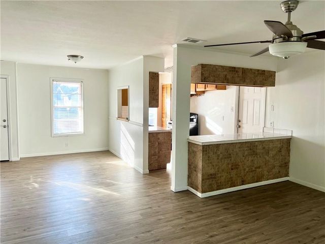 1013 Starlite Dr, Portland, TX 78374