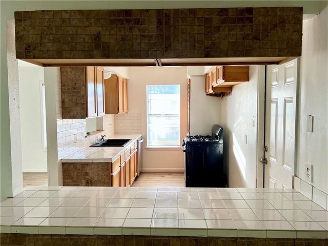 1013 Starlite Dr, Portland, TX 78374