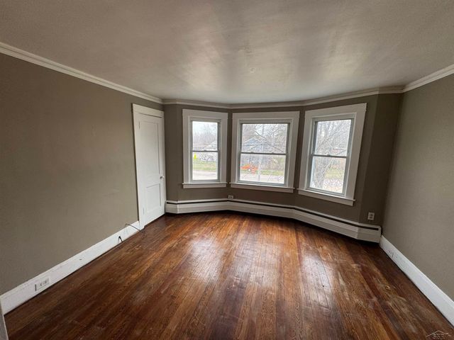 2911 Court Street, Saginaw, MI 48602