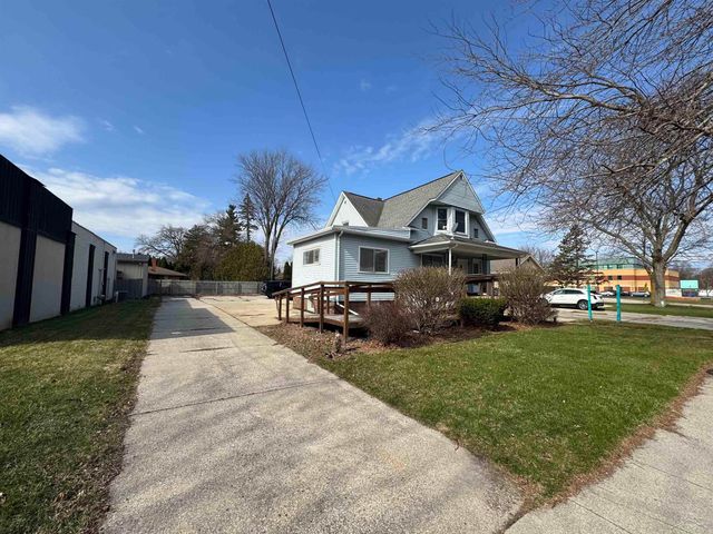 2911 Court Street, Saginaw, MI 48602