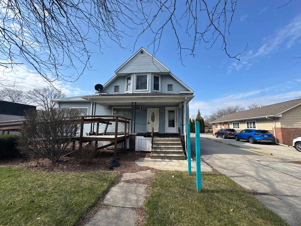 2911 Court Street, Saginaw, MI 48602