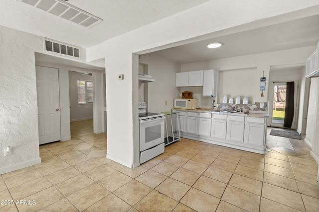 1144 E SUNNYSLOPE Lane, Phoenix, AZ 85020