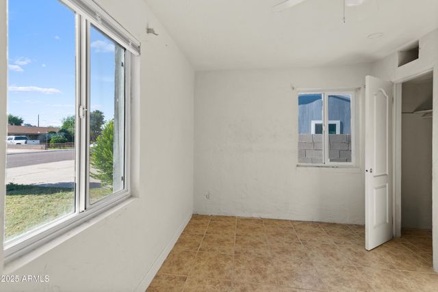 1144 E SUNNYSLOPE Lane, Phoenix, AZ 85020