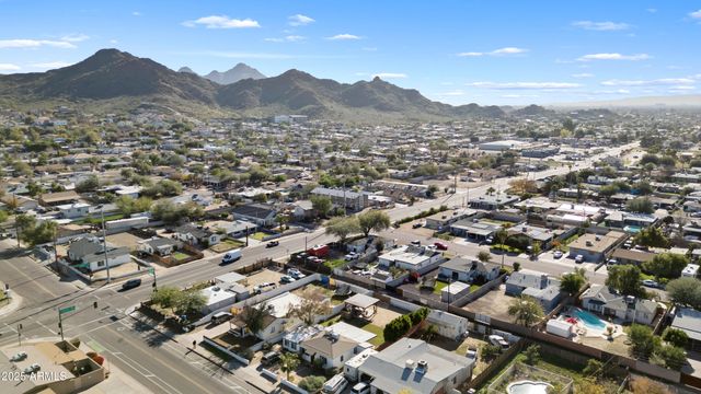 1144 E SUNNYSLOPE Lane, Phoenix, AZ 85020