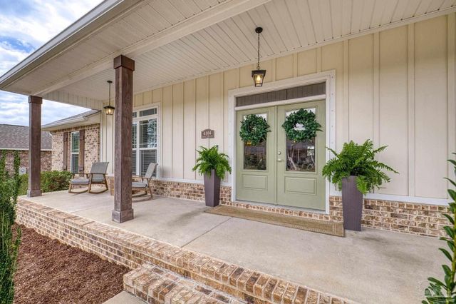 4104 Lower Walk Ln, Milton, FL 32583