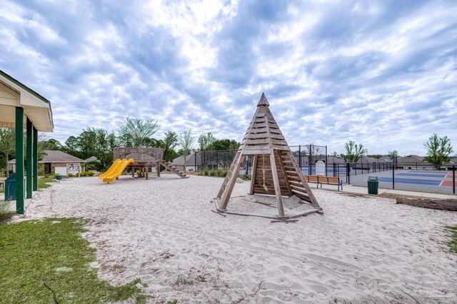 4104 Lower Walk Ln, Milton, FL 32583