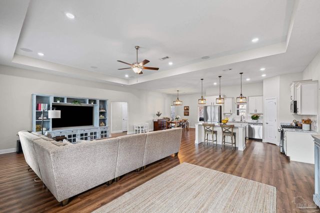 4104 Lower Walk Ln, Milton, FL 32583