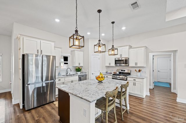 4104 Lower Walk Ln, Milton, FL 32583