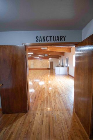 520 S 5th Street, Madras, OR 97741