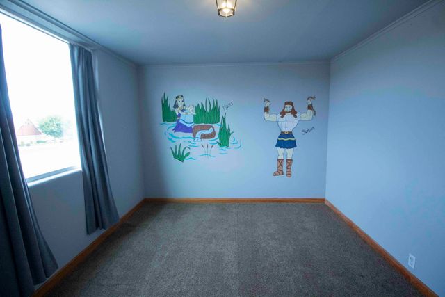 520 S 5th Street, Madras, OR 97741