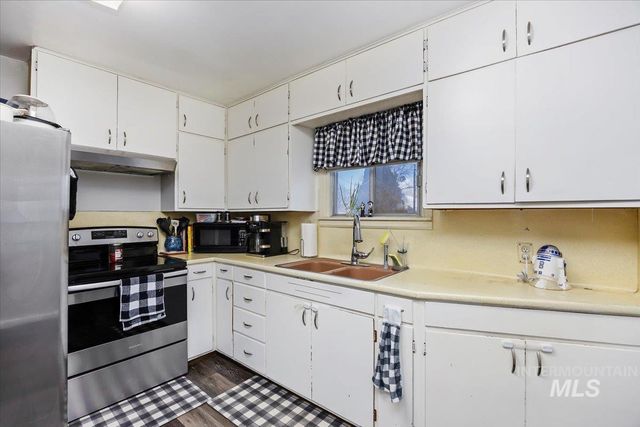 273 Lois Street, Twin Falls, ID 83301