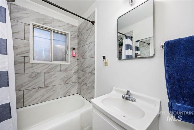 273 Lois Street, Twin Falls, ID 83301