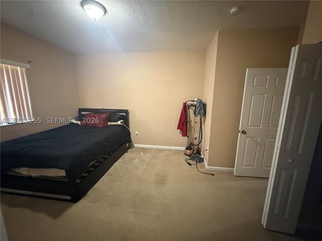 550 Saint Tropez Ln, Margate, FL 33068