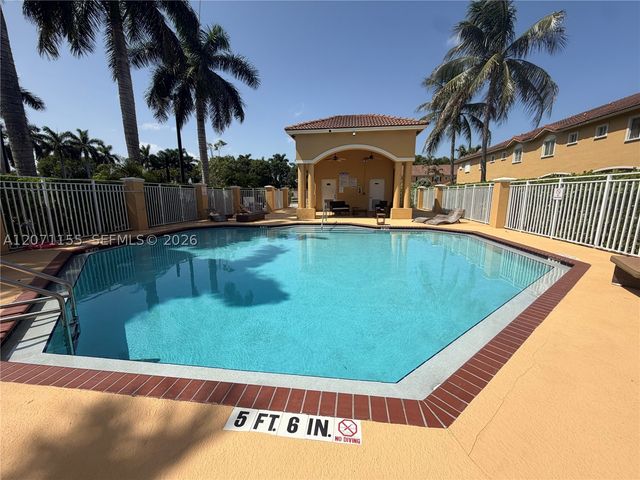 550 Saint Tropez Ln, Margate, FL 33068