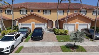 550 Saint Tropez Ln, Margate, FL 33068
