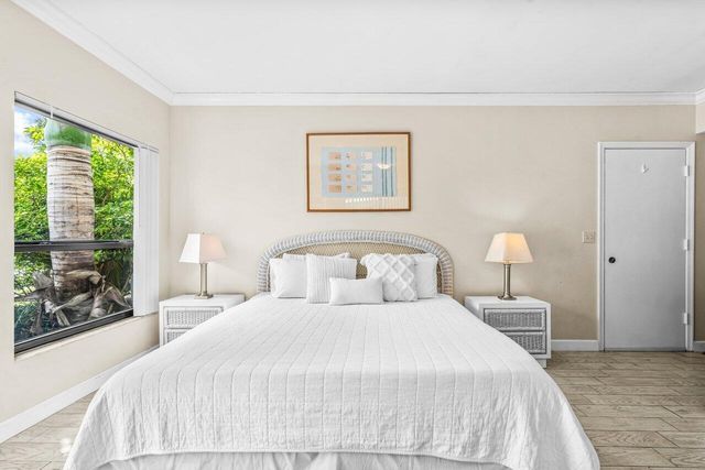 11863 Wimbledon Circle 432, Wellington, FL 33414
