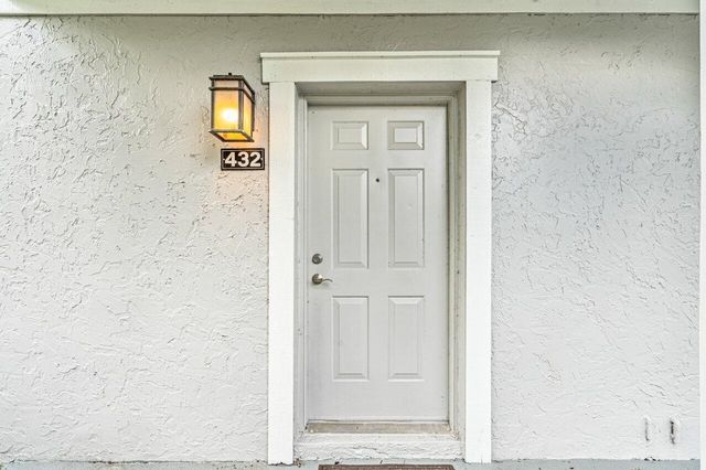 11863 Wimbledon Circle 432, Wellington, FL 33414