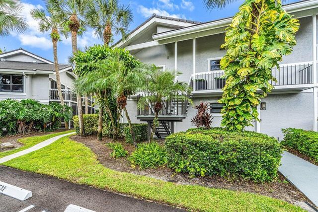 11863 Wimbledon Circle 432, Wellington, FL 33414