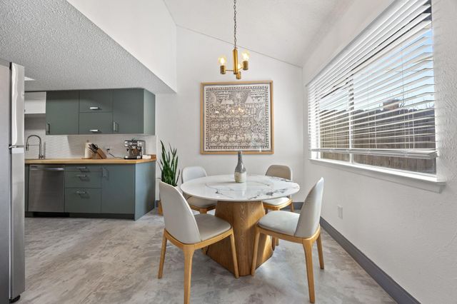 7256 Coronado CIR, Austin, TX 78752