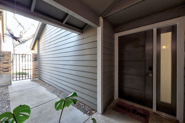 7256 Coronado CIR, Austin, TX 78752