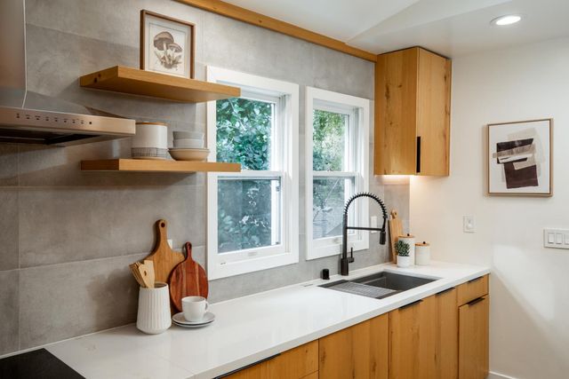 240 Glenwood Avenue, Woodside, CA 94062