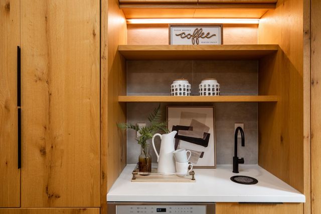 240 Glenwood Avenue, Woodside, CA 94062