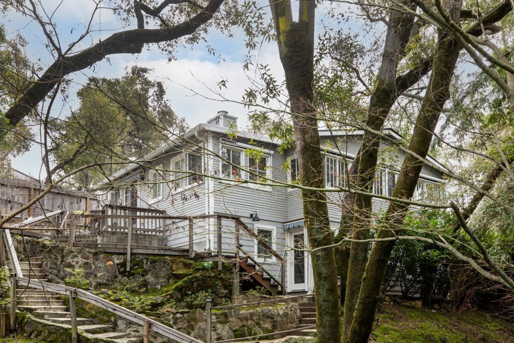 240 Glenwood Avenue, Woodside, CA 94062