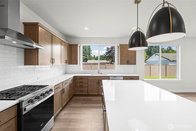 15306 106th Avenue E, Puyallup, WA 98374