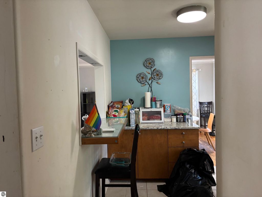 Image 10 of property listing at 250 Purdy Drive, Alma, MI 48801
