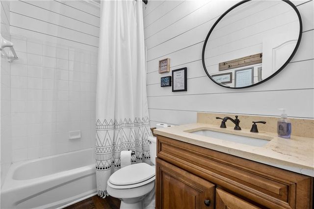 3713 Lake Edge Drive, Suwanee, GA 30024