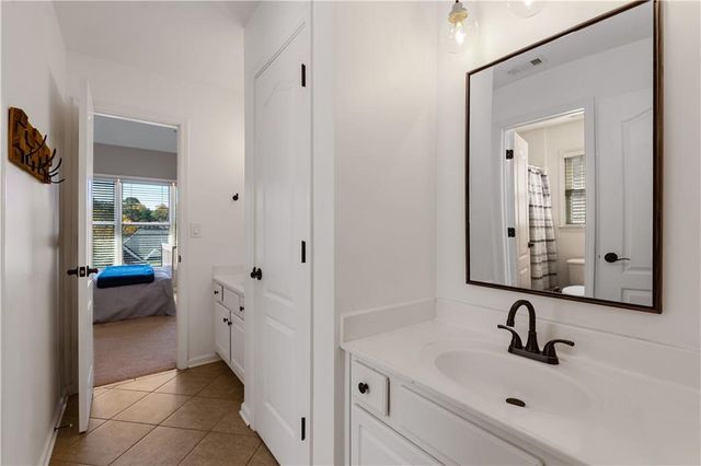 3713 Lake Edge Drive, Suwanee, GA 30024